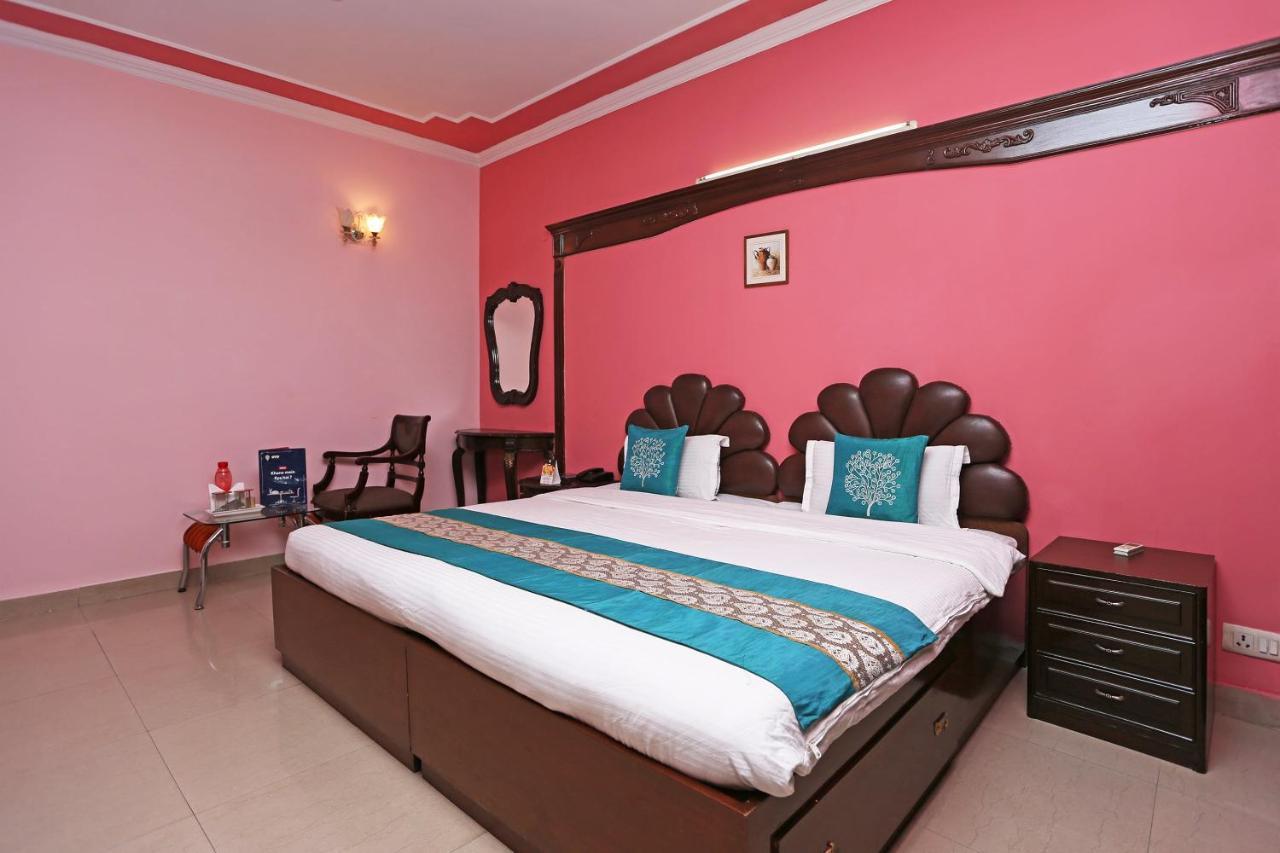 Oyo Near Mg Road Near Aravali Biodiversity Park Gurgaon Bagian luar foto